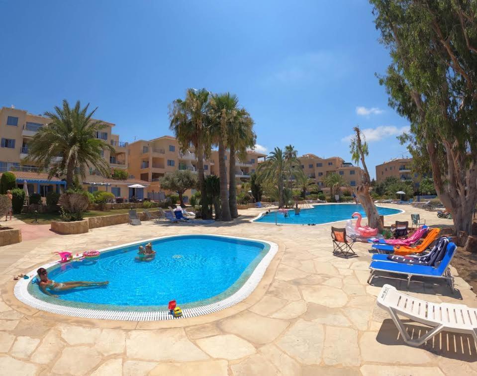 Timeless Cyprus Apartamento Pafos Exterior foto